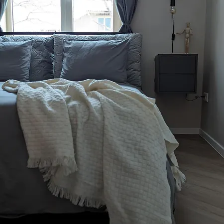 Mere Apartment - Private Yard, Sauna And Pet Friendly * 派尔努