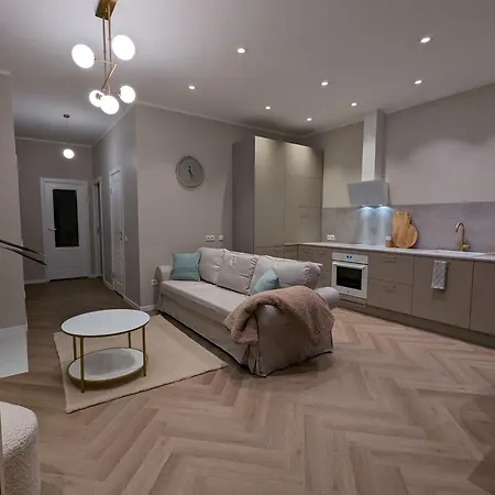 Mere Apartment - Private Yard, Sauna And Pet Friendly * פארנו