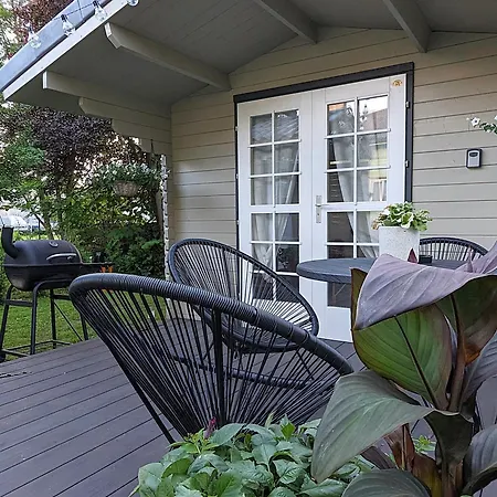 Mere Apartment - Private Yard, Sauna And Pet Friendly * 派尔努