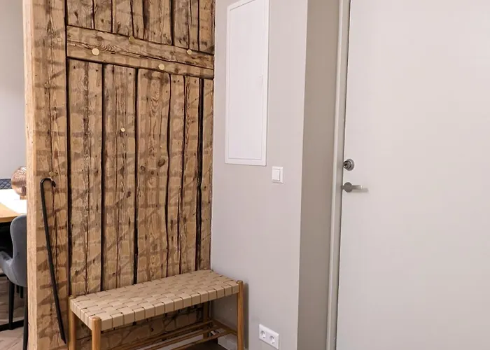 Mere - Private Yard, Sauna And Pet Friendly Apartment