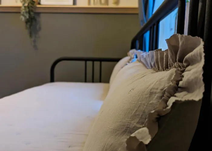 Mere - Private Yard, Sauna And Pet Friendly